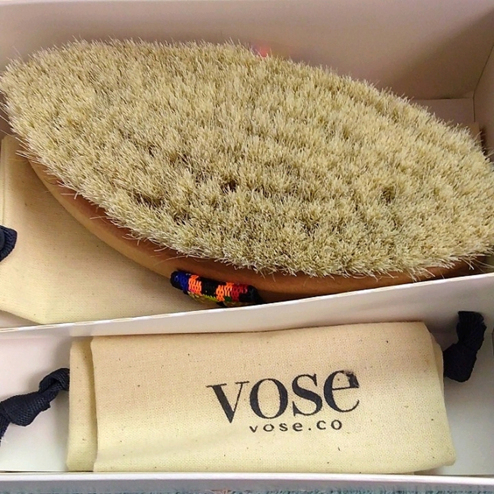Vose all natural horse hair brushes for face and body. New - Picture 5 of 6